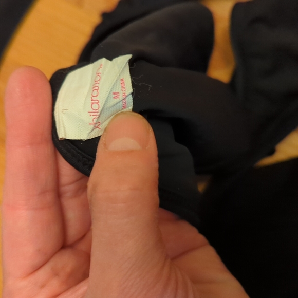 Black bikini - Picture 8 of 8